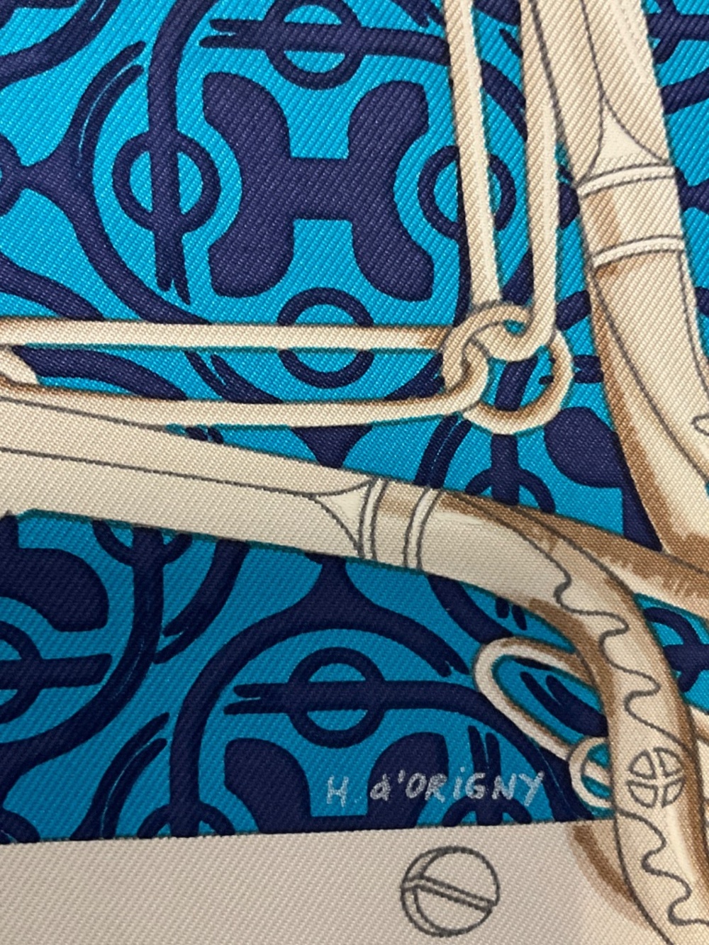 HERMES BLUE MULTI MORS ET GOURMETTES PRINT SQUARE SILK TWILL SCARF - Picture 6 of 9